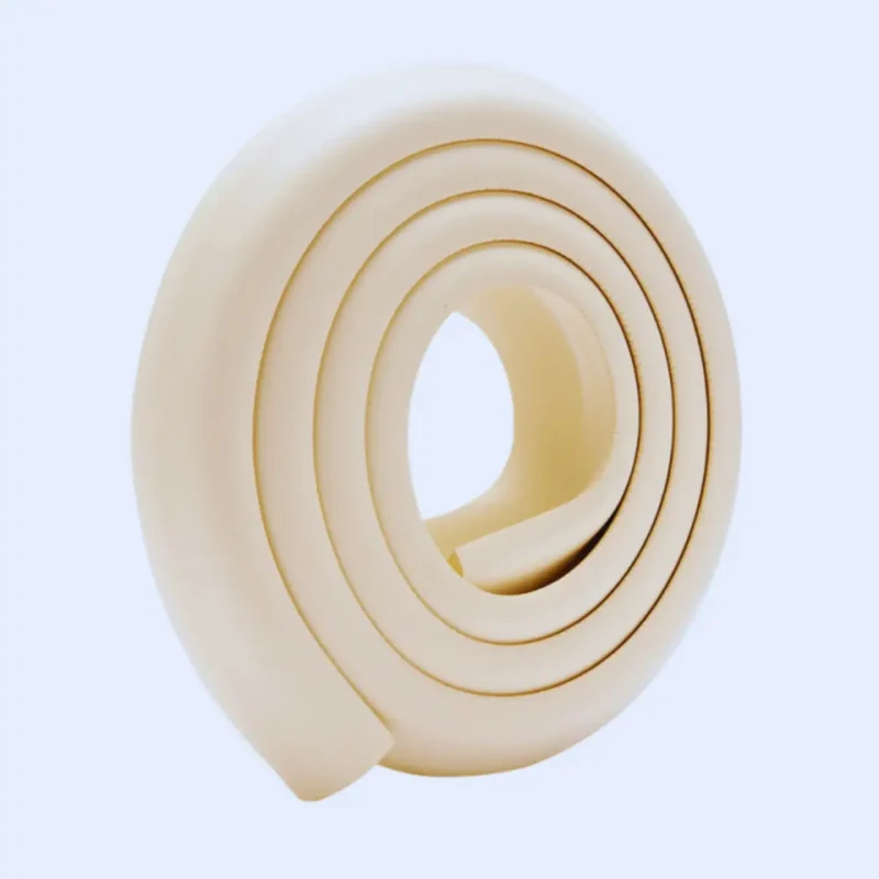 Mehki silikonski trak za zaščito kotov in robov v bež barvi